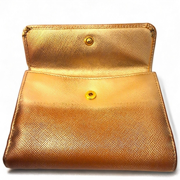 Prada Saffiano Leather Compact Wallet in Metallic Oro Gold with COA - Picture 5 of 12